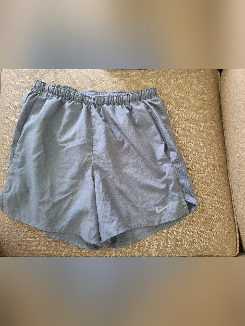 Nike Men’s Light Gray Athletic Shorts